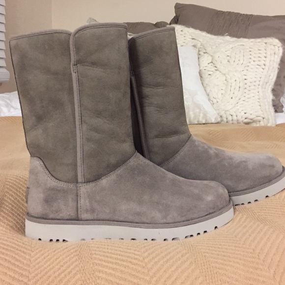 NWOB Ugg Slim Classic Michelle