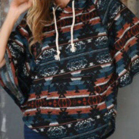 Aztec hooded top - Picture 1 of 2