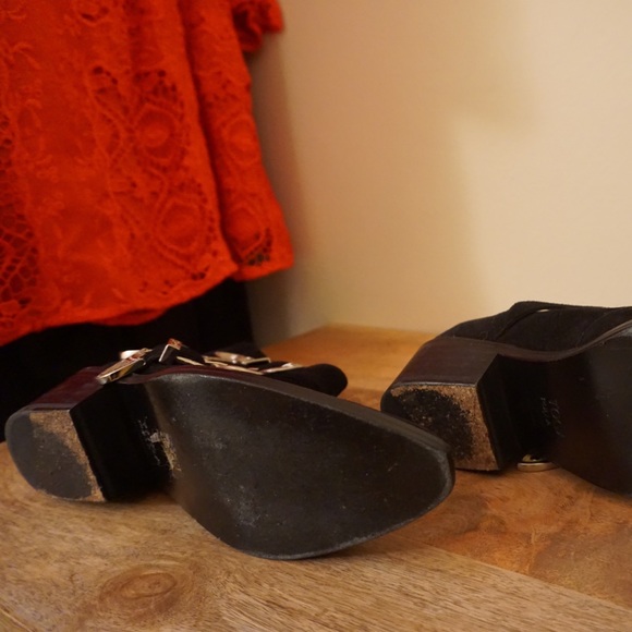 Toga Pulla - Picture 3 of 4