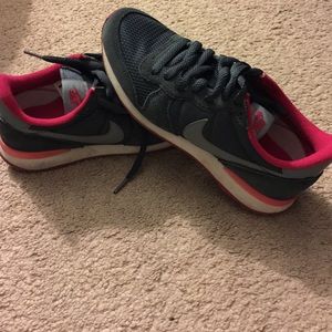 Nike internationalist