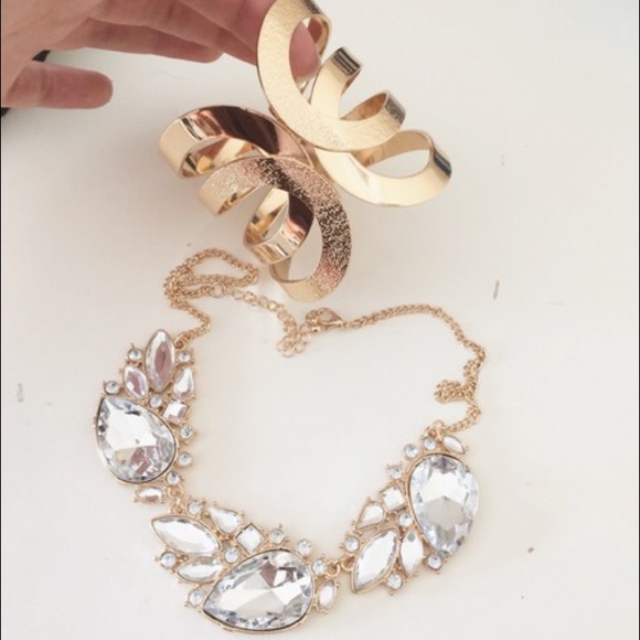 White Gemstone Gold Chain Necklace