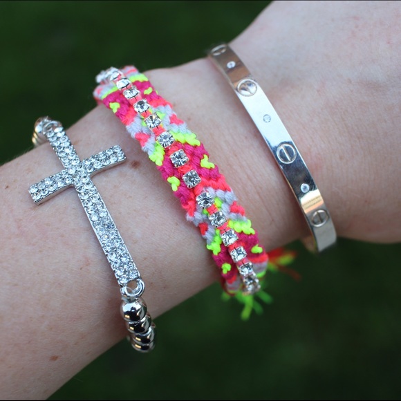 wila Jewelry - Silver cross bracelet pave crystal beads stretchy