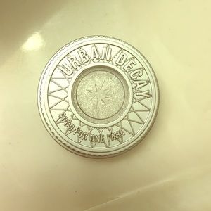 Urban decay eyeshadow in UZI