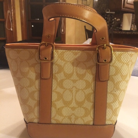 Handbag - Picture 2 of 4