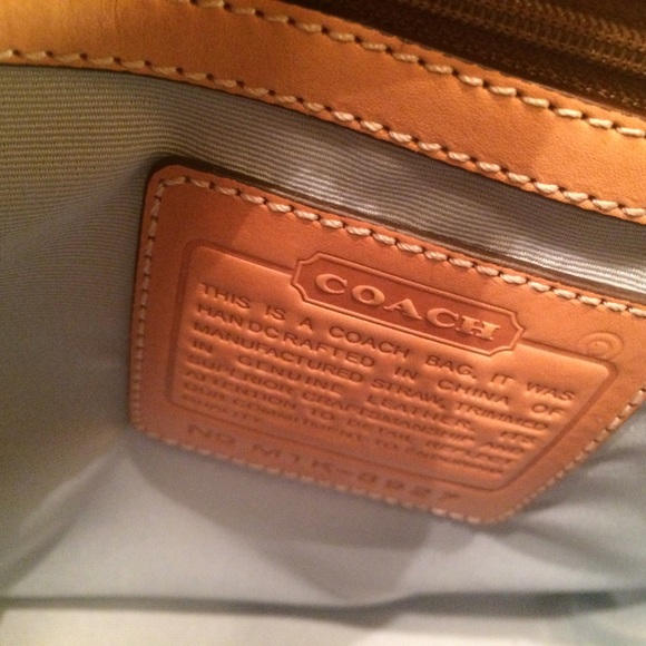 Handbag - Picture 4 of 4