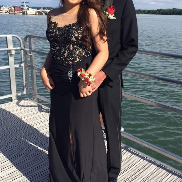 Prom Dress - Picture 2 of 3