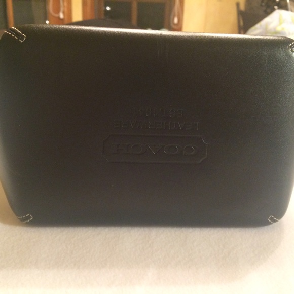 Handbag - Picture 3 of 4