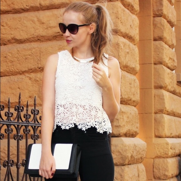 White Sleeveless Lace Floral Shirt