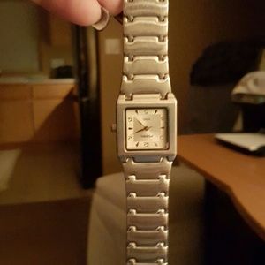 FOSSIL silver tone square face, needs battery