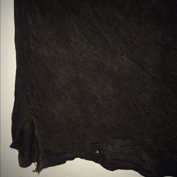 Distressed top - Picture 3 of 3