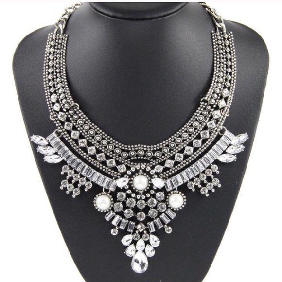 ✨Crystal, Pearl , Silver Statement Necklace✨ - Picture 2 of 4