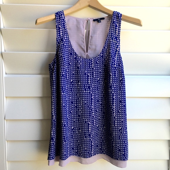 Gap Tunic with Back Button Tie - Picture 2 of 4