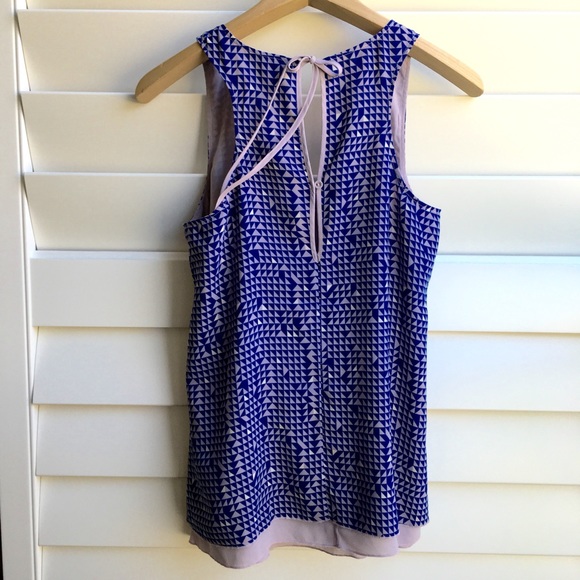 Gap Tunic with Back Button Tie - Picture 3 of 4