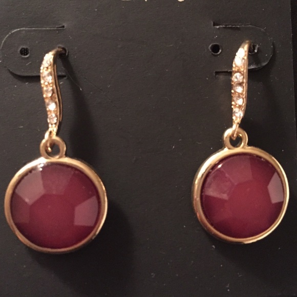 Classy! Rhinestone and Mauve Stone Earrings - Picture 2 of 2