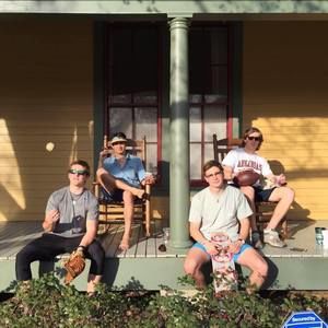 Meet your Posher, Thomas