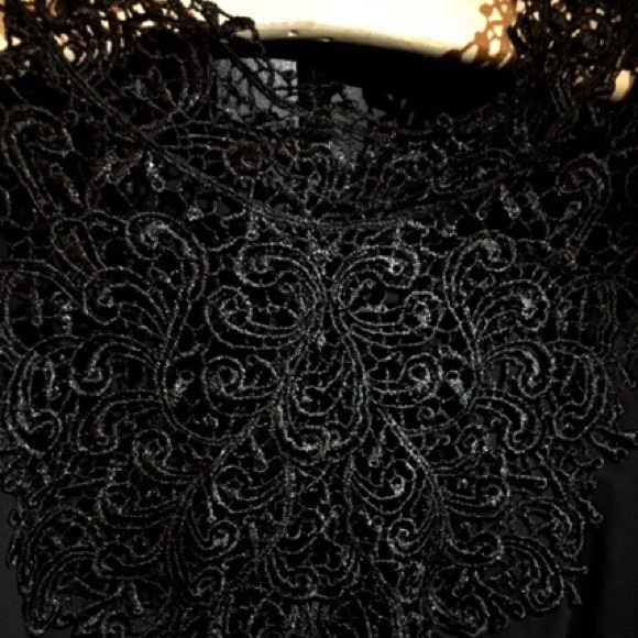 Black Lace Romantic Top - Picture 2 of 3