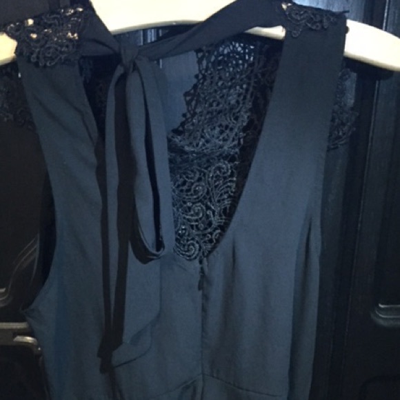 Black Lace Romantic Top - Picture 3 of 3