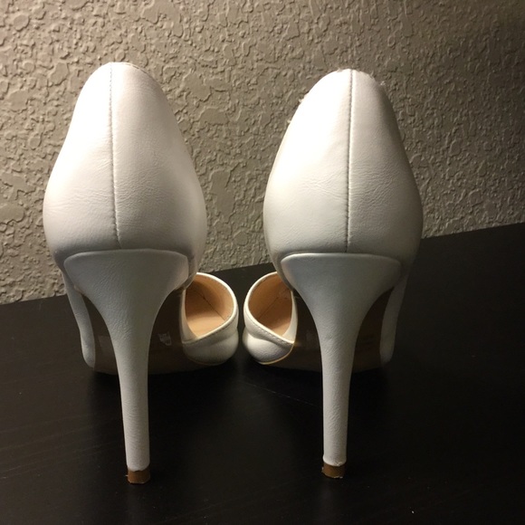 White Pumps 6 - Picture 2 of 3
