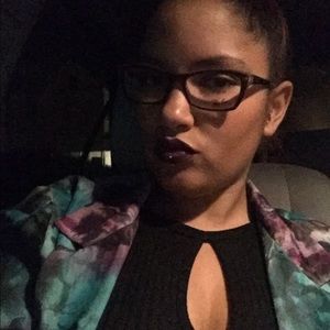 Meet your Posher, Cara