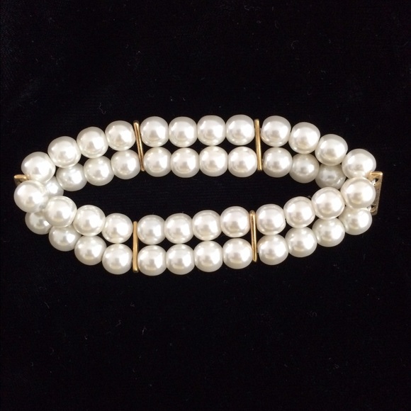 Price drop! Faux white pearl 2 strand bracelet