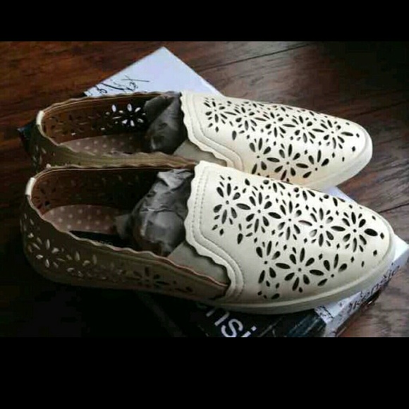 Kensie gardenia sneakers - Picture 2 of 4