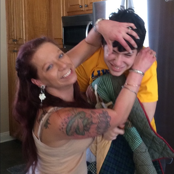 Meet your Posher, Lady Danee'. I'm SHOPAHOLIC!! - Picture 3 of 4