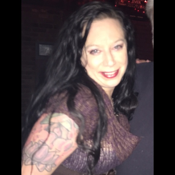 Meet your Posher, Lady Danee'. I'm SHOPAHOLIC!! - Picture 4 of 4