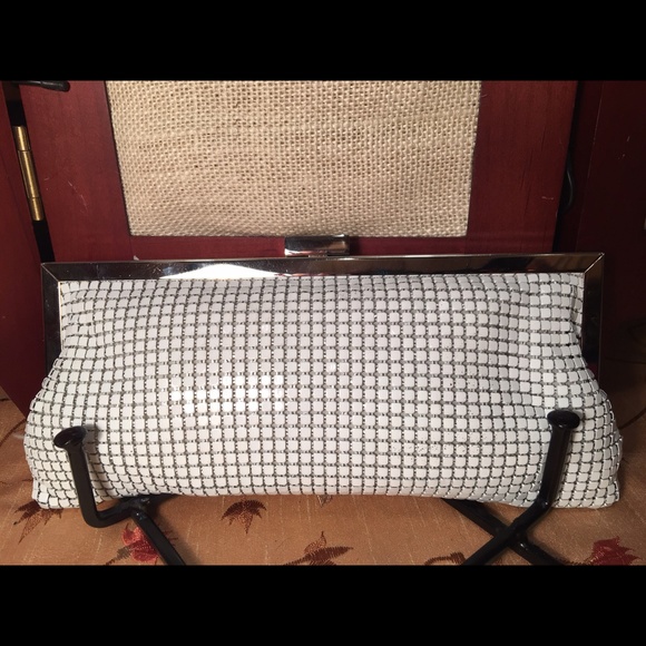 White Metal Mesh Evening Bag - Picture 2 of 4
