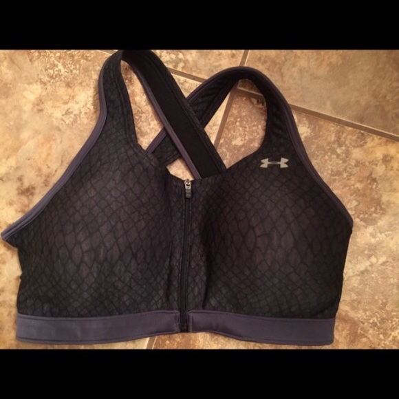 Under Armour sports bra! 🎉🎉