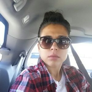 Meet your Posher, Sonia