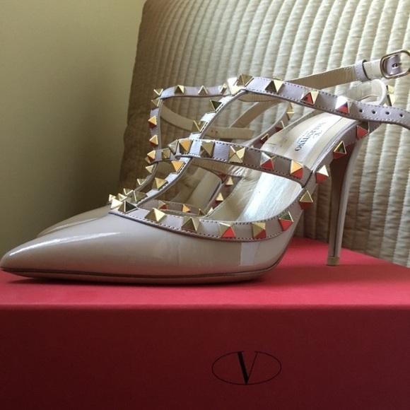 Valentino Shoes - Valentino Rockstud heels. 37.5