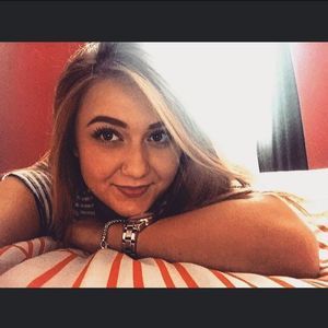 Meet your Posher, Melisa