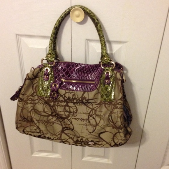 Jessica Simpson purse