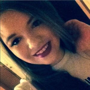 Meet your Posher, Eliska