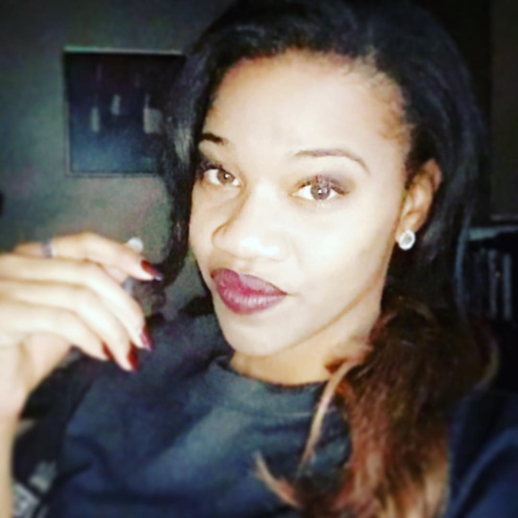 Meet your Posher, Lakesia