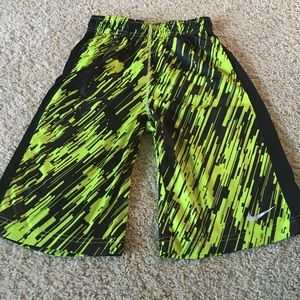 Boys Nike shorts size Large
