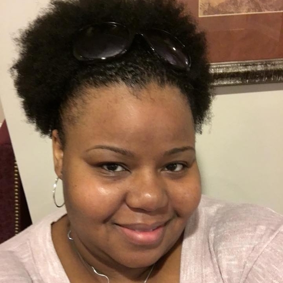 Meet your Posher, Clarissa - Picture 1 of 1