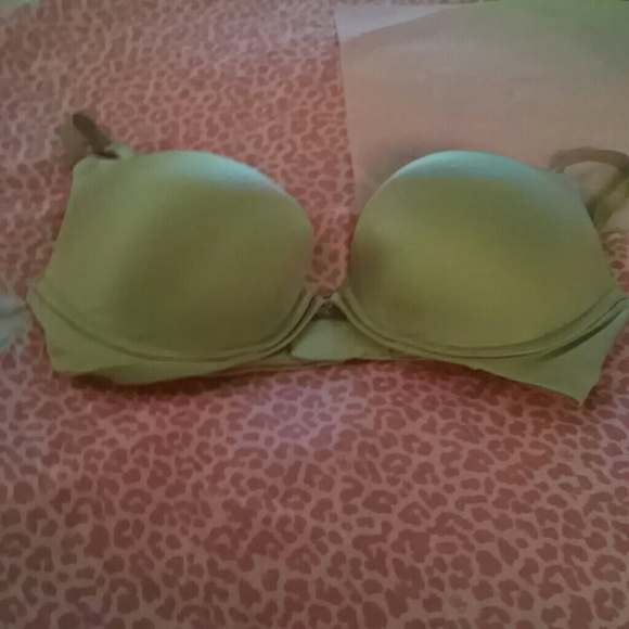 Very sexy plunge VS bra NWT