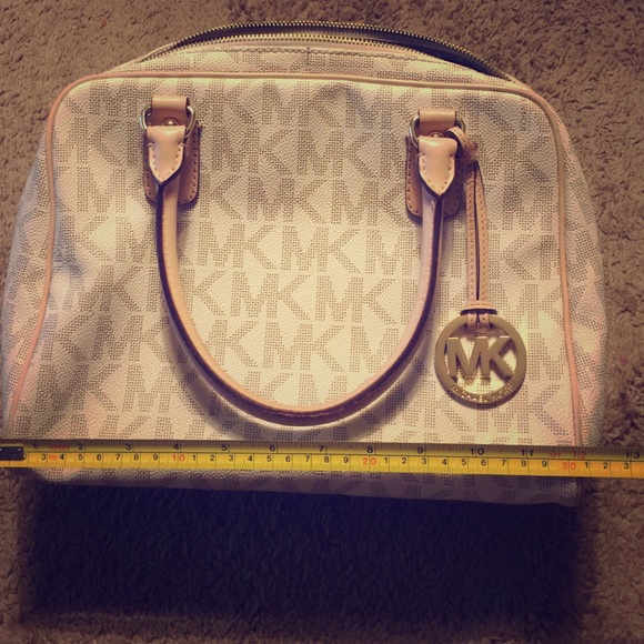 Authentic Michael Kors MK Bag (Vanilla)