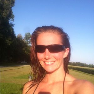 Meet your Posher, Kim