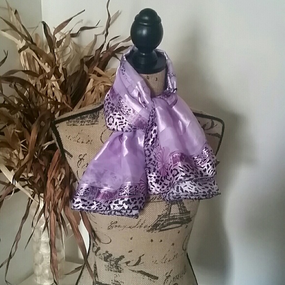 Beautifully detailed scarf!