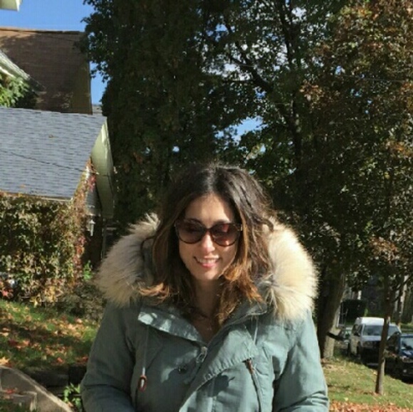 Meet your Posher, Meggan - Picture 1 of 1