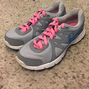 Cute Nike sneakers! Excellent condition!