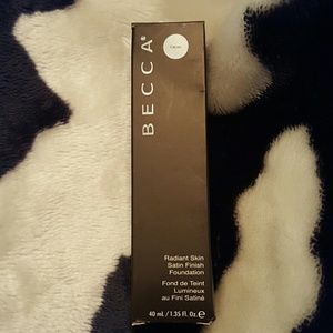 Becca Radiant Skin Satin Finish (Cacao)