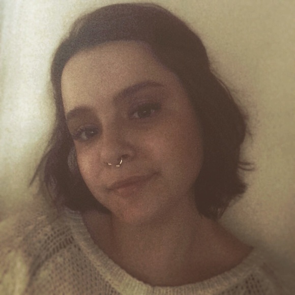 Meet your Posher, Emma - Picture 1 of 1
