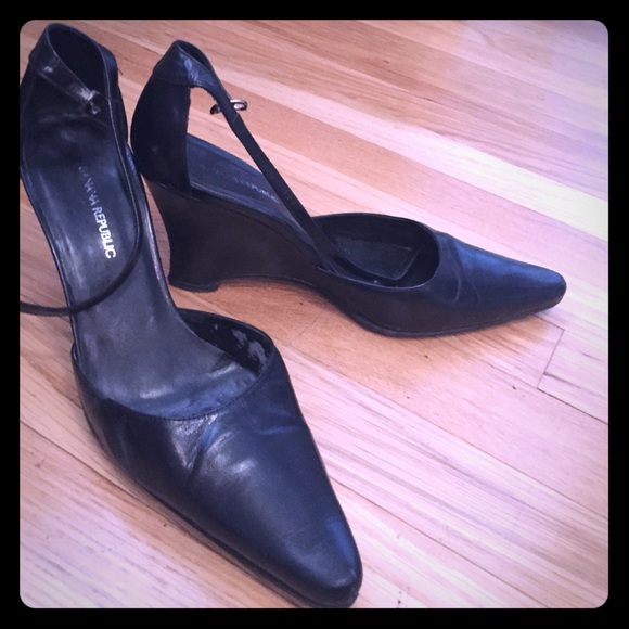 Banana Republic Black leather wedge heels!