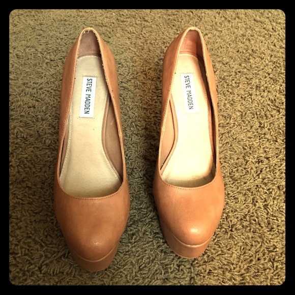 Steve Madden Tan Platform Heels