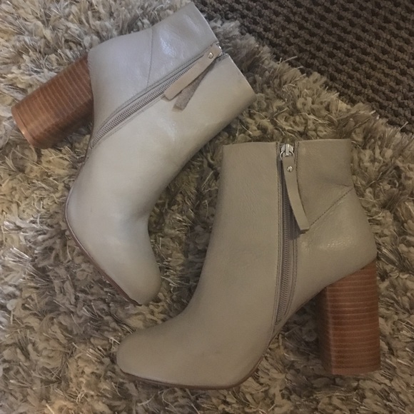 Chinese Laundry Booties size 7.5