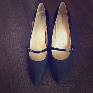 Tahari Pumps
