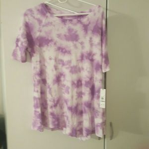 Tye dye shirt tags. Attached